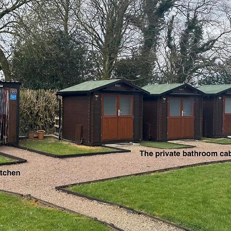 Roslin Glamping Hotel ภายนอก รูปภาพ