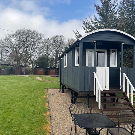 Roslin Glamping Hotel ภายนอก รูปภาพ