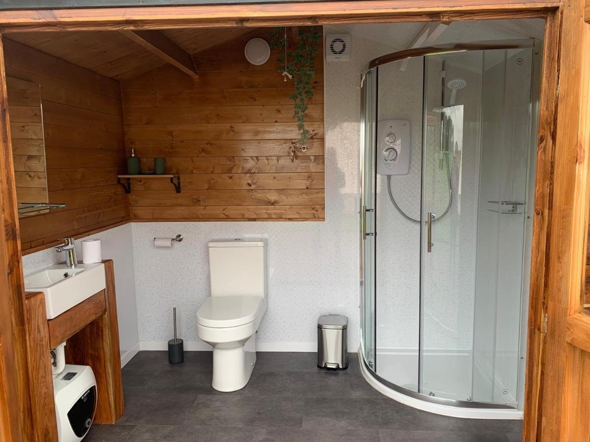 Roslin Glamping Hotel ภายนอก รูปภาพ