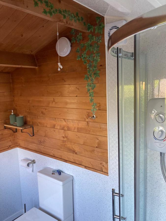 Roslin Glamping Hotel ภายนอก รูปภาพ