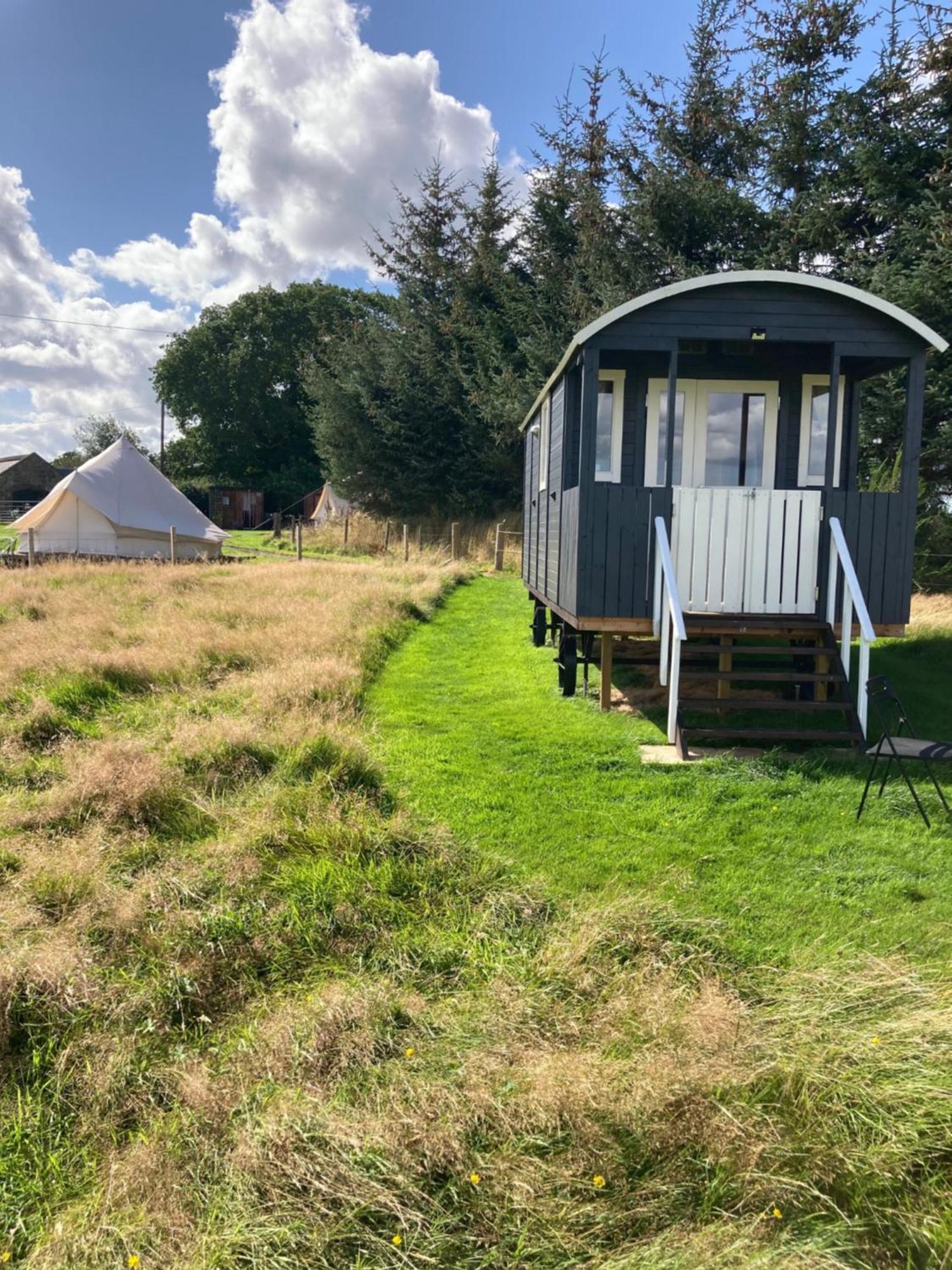 Roslin Glamping Hotel ภายนอก รูปภาพ
